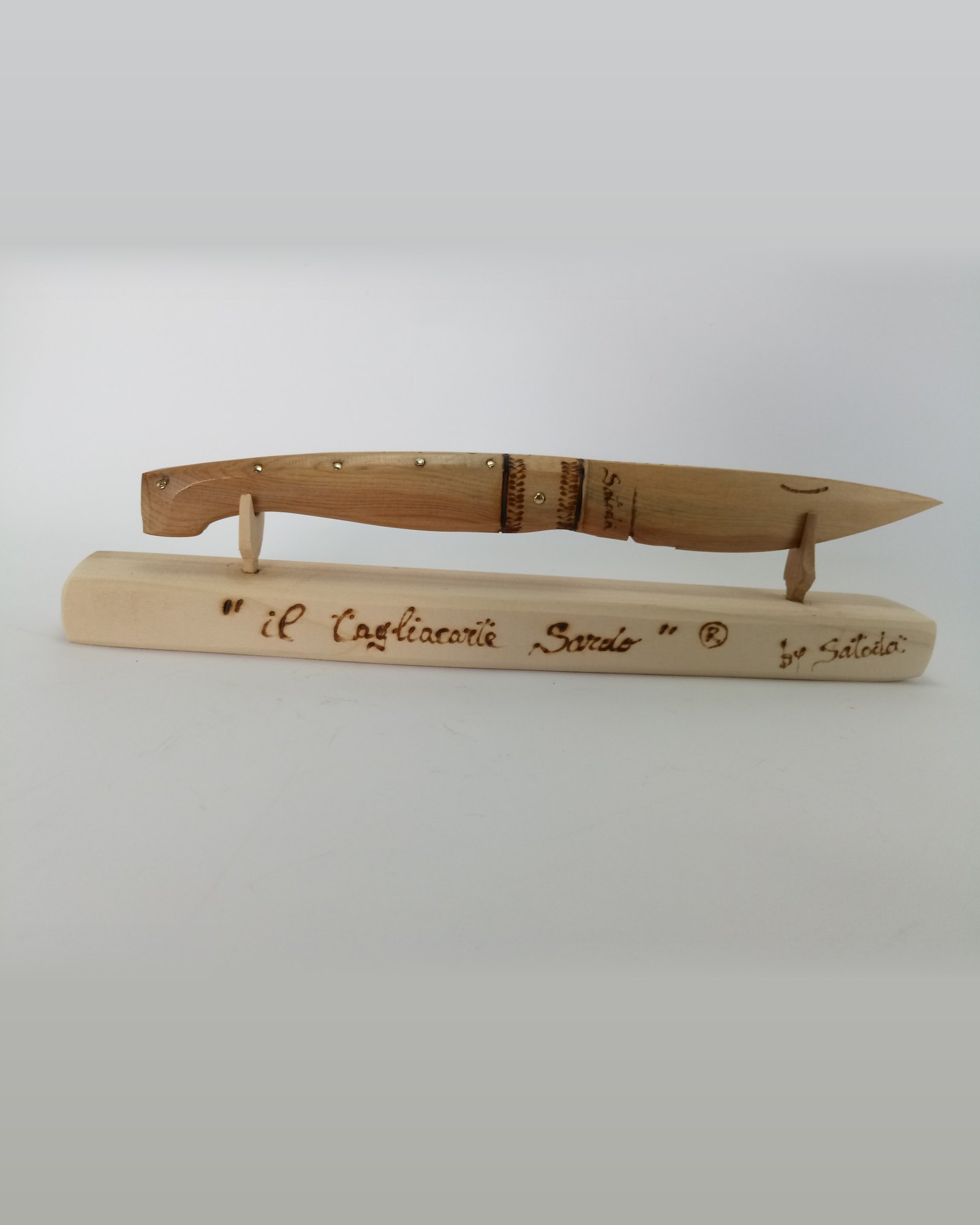 "il tagliacarte Sardo" Mod. base con chiodini ottonati